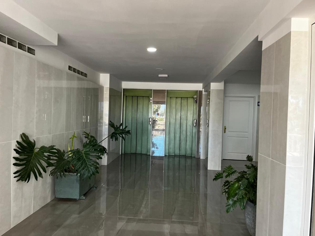 Borinquen Studio Apartment Playa Feñabe Esterno foto